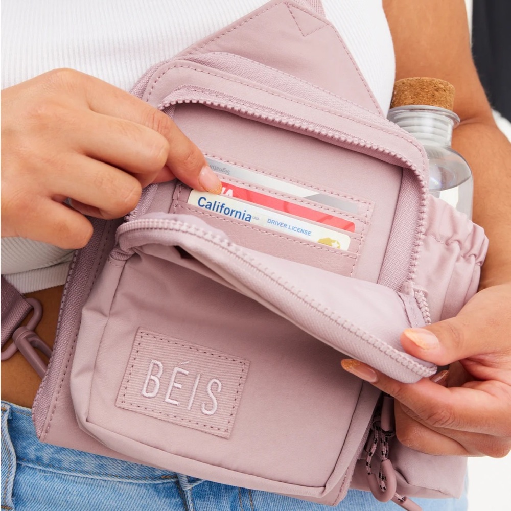 BÉIS Sport Sling in Atlas Pink - Picture 5 of 11